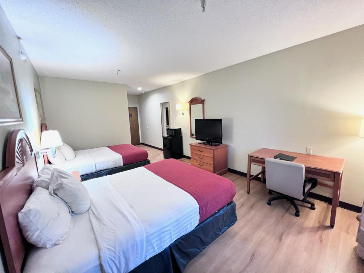 Americas Best Value Inn Wiggins Bagian luar foto