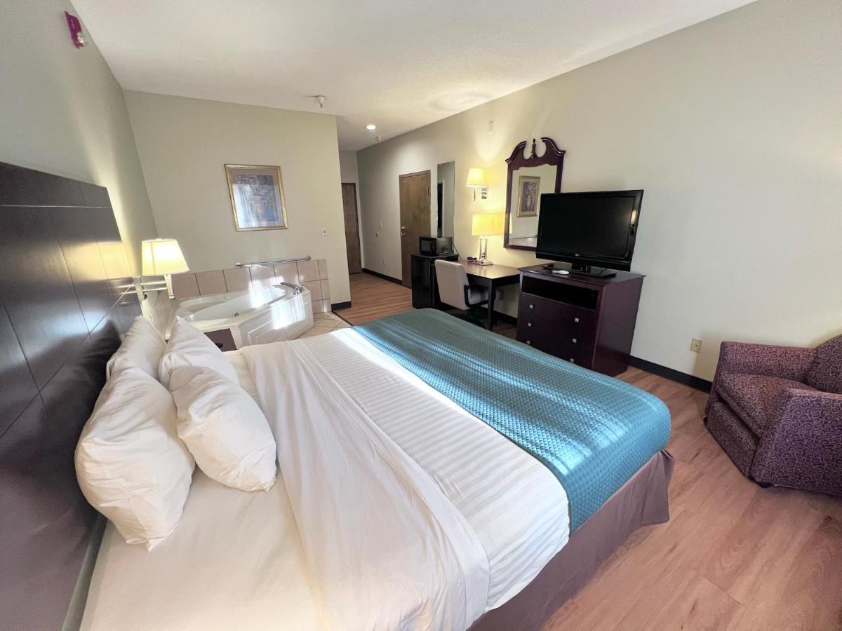 Americas Best Value Inn Wiggins Bagian luar foto