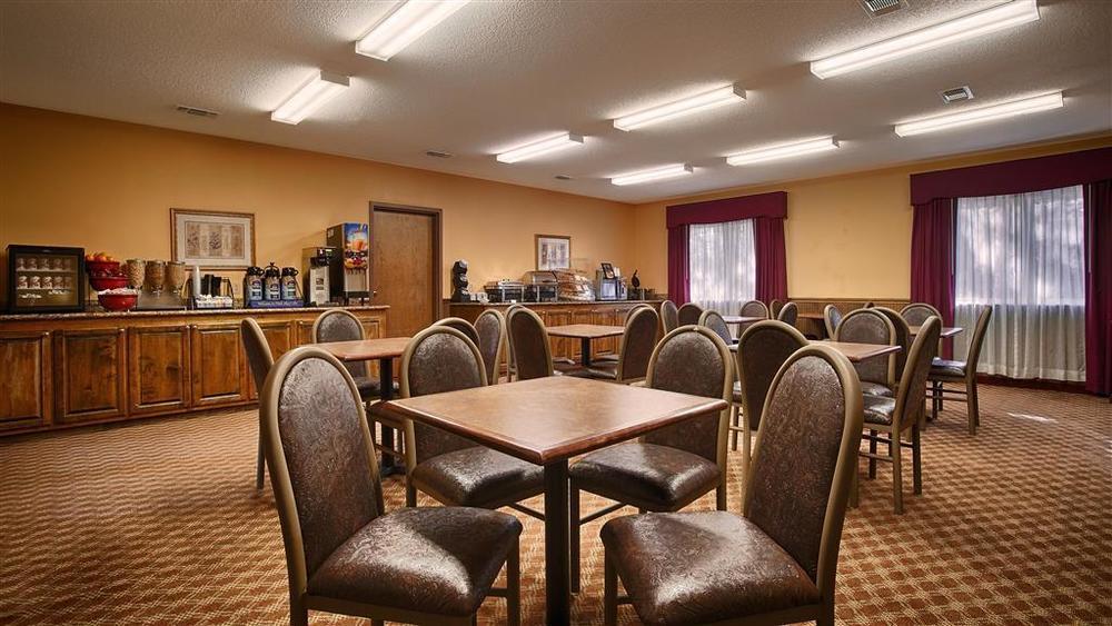 Americas Best Value Inn Wiggins Restoran foto