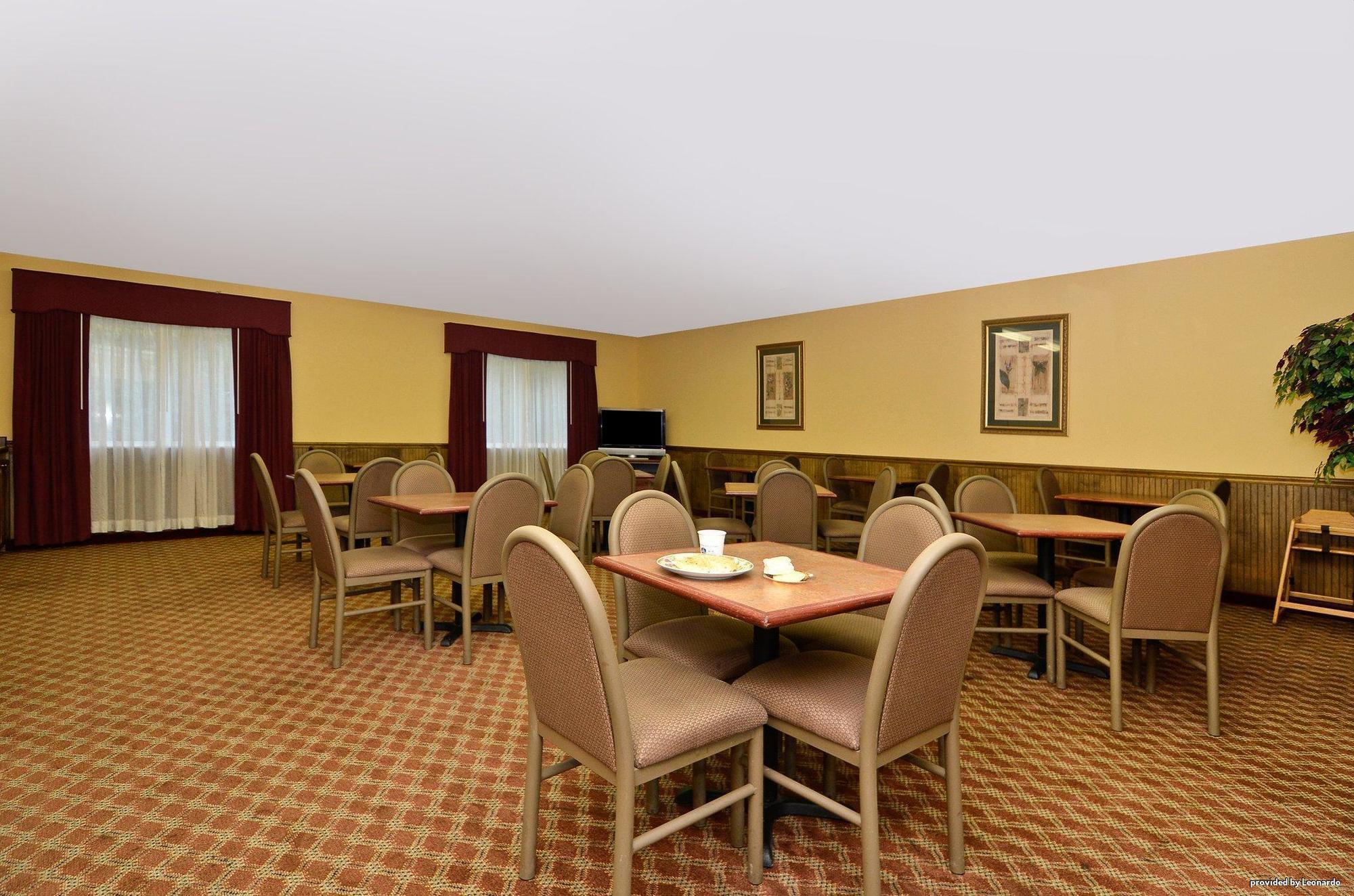 Americas Best Value Inn Wiggins Restoran foto