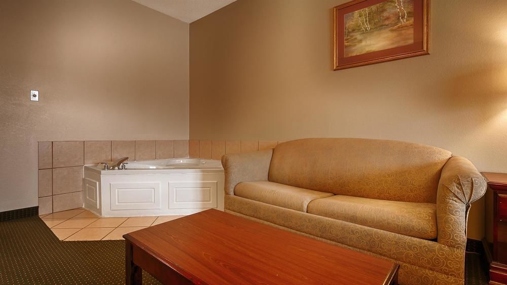 Americas Best Value Inn Wiggins Bagian luar foto