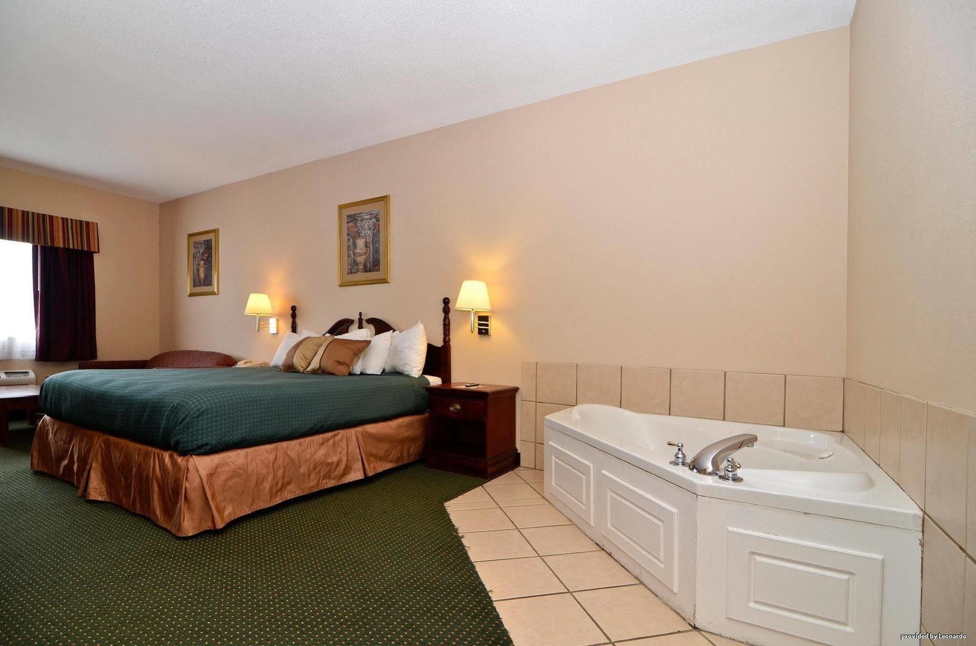 Americas Best Value Inn Wiggins Ruang foto